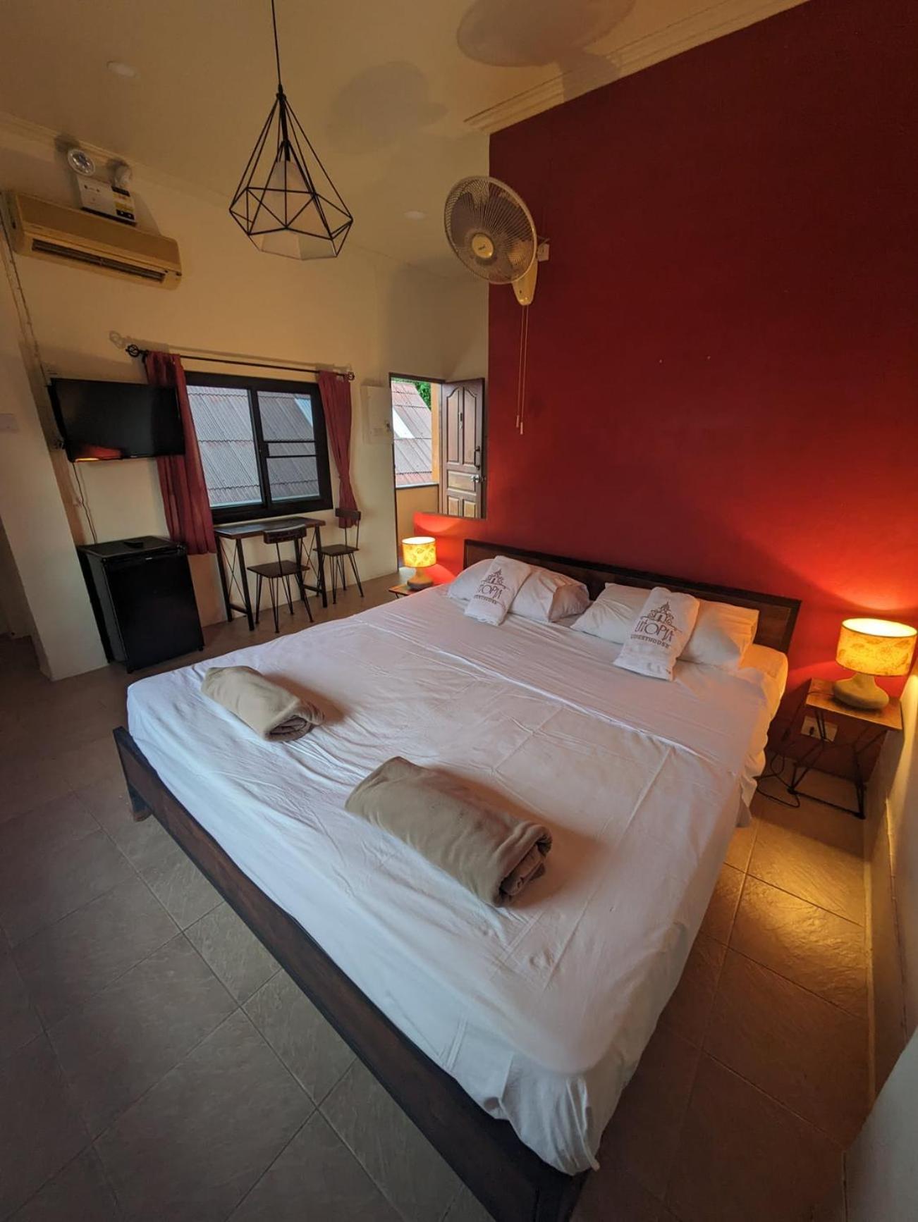 Goodtime Utopia Guesthouse Ко Тао Екстериор снимка